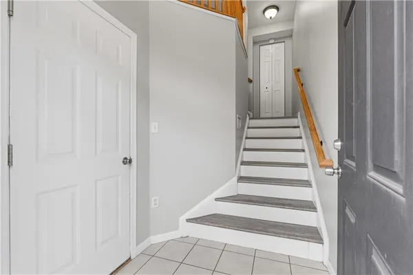 $2,550 | 617 East Village Green Boulevard, Mars, PA 16046