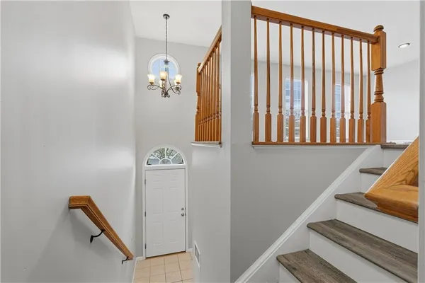 $2,550 | 617 East Village Green Boulevard, Mars, PA 16046