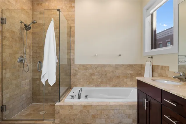 $675,000 | 2314 West Wabansia Avenue, Unit 3W, Chicago, IL 60647