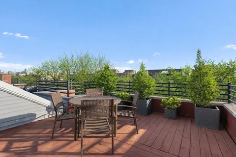 $675,000 | 2314 West Wabansia Avenue, Unit 3W, Chicago, IL 60647