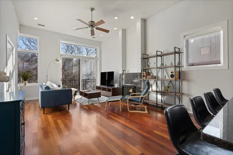 $675,000 | 2314 West Wabansia Avenue, Unit 3W, Chicago, IL 60647