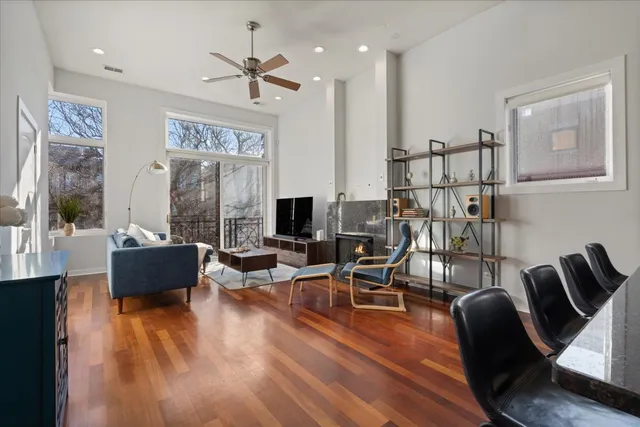 $675,000 | 2314 West Wabansia Avenue, Unit 3W, Chicago, IL 60647