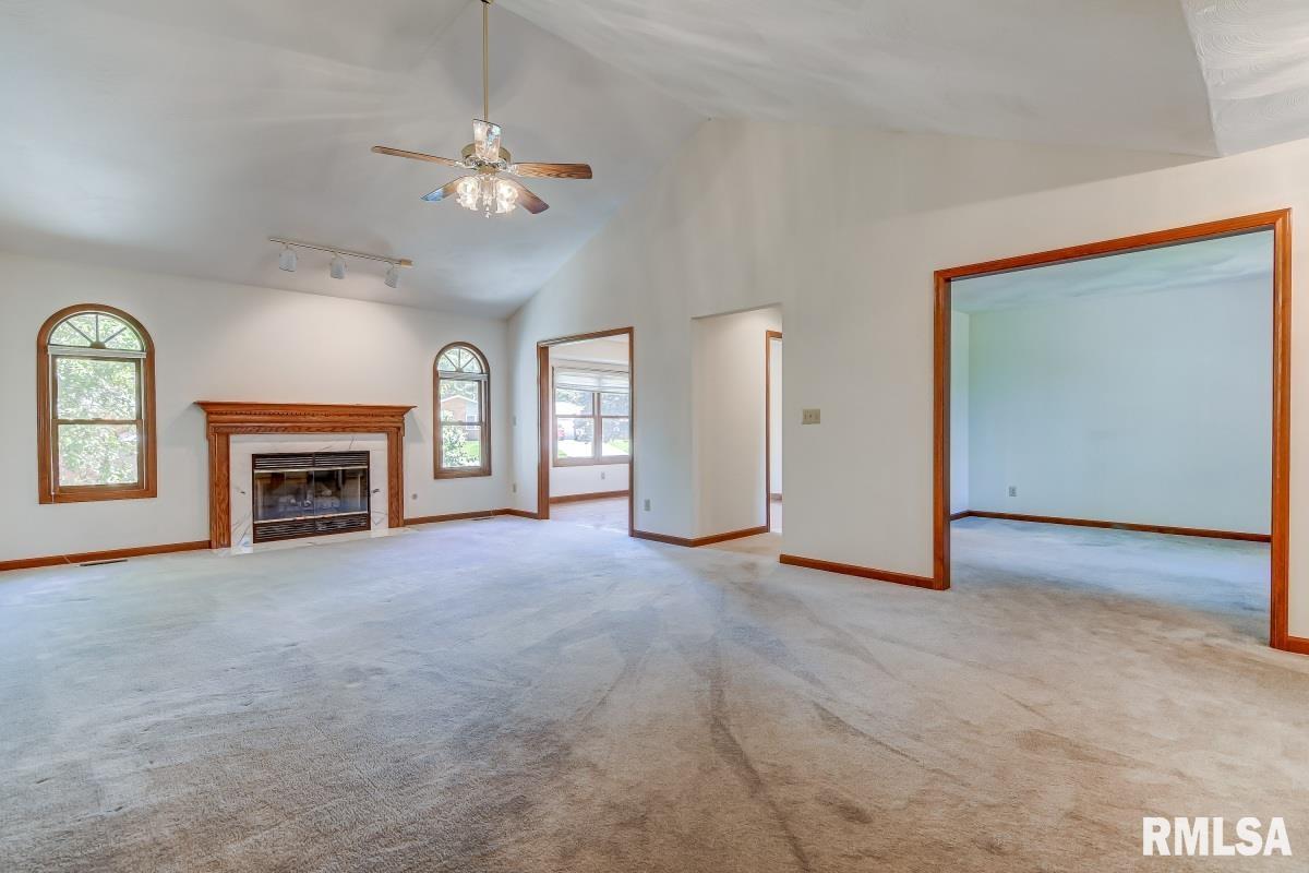 2600 Meadow Pointe Drive Springfield, IL 62702 - Photo 11 of 40 Gallery Image 11