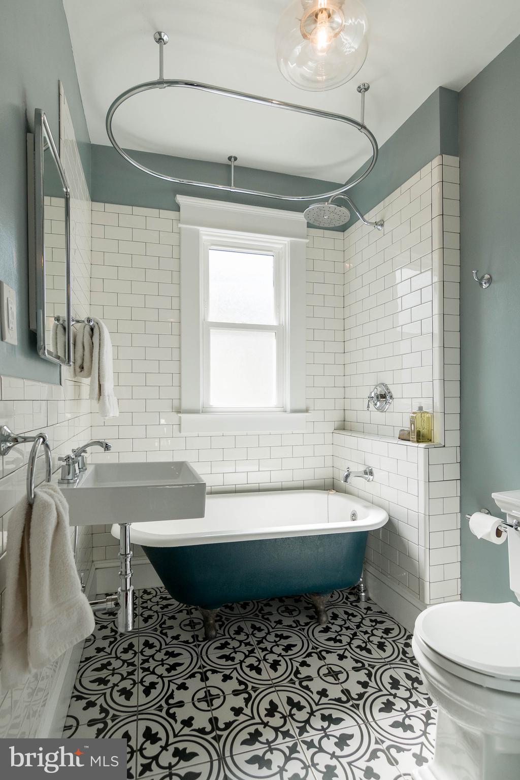 5809 Clearspring Road Baltimore, MD 21212 - Photo 30 of 42 Trendy tile & more quality fixtures