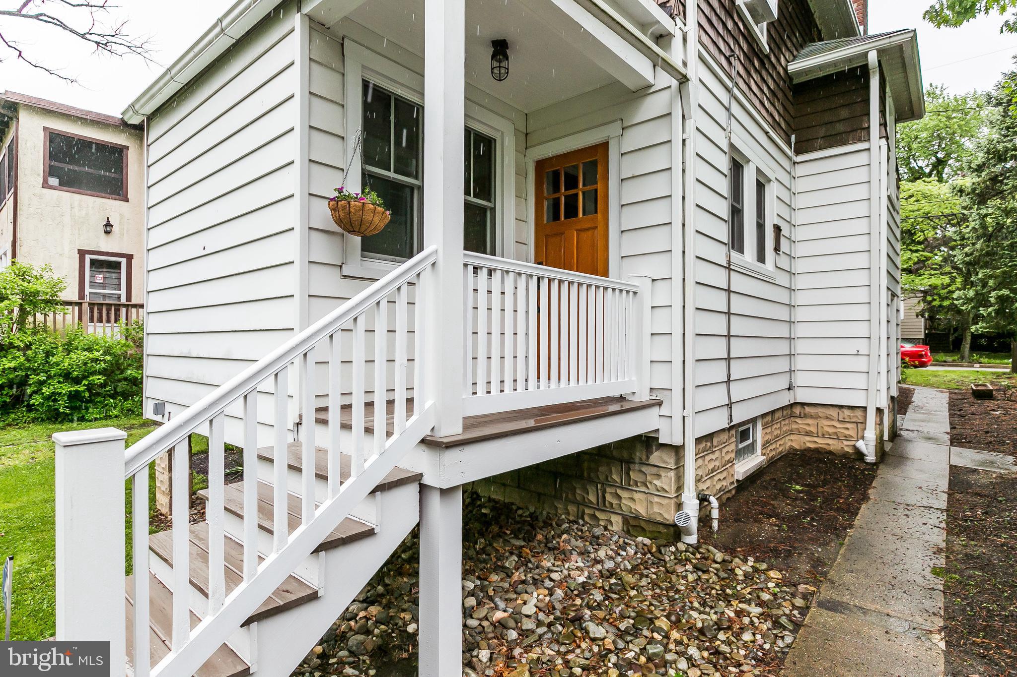 5809 Clearspring Road Baltimore, MD 21212 - Photo 39 of 42 Convenient back door with small covered porch!