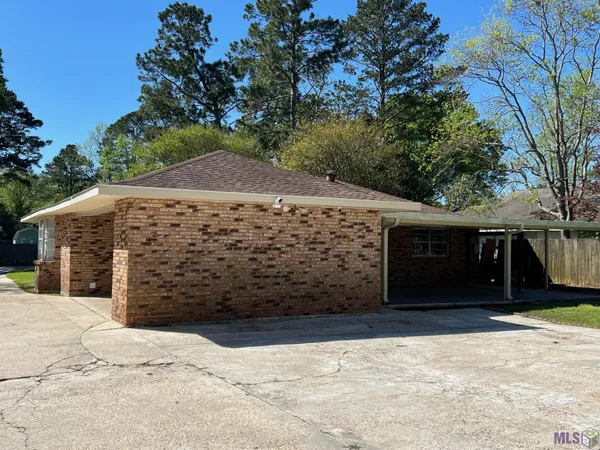 $1,495 | 8817 Shadow Bluff Avenue, Denham Springs, LA 70726