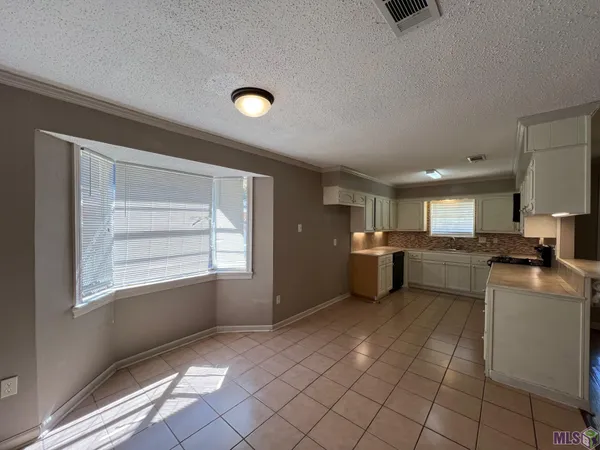 $1,495 | 8817 Shadow Bluff Avenue, Denham Springs, LA 70726