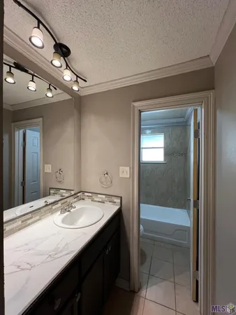 $1,495 | 8817 Shadow Bluff Avenue, Denham Springs, LA 70726