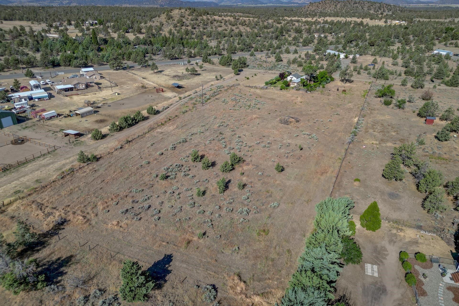 8236 Modoc Road Montague, CA 96064 - Photo 27 of 32 Gallery Image 27
