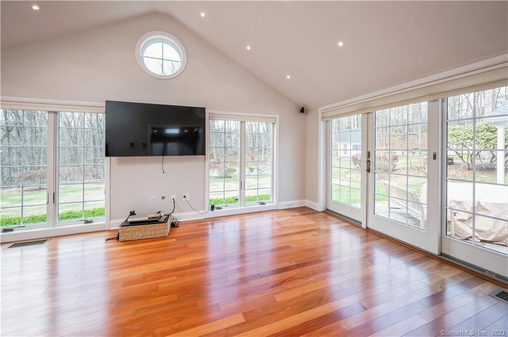 2428 Long Ridge Road Stamford, CT 06903 - Photo 17 of 29
