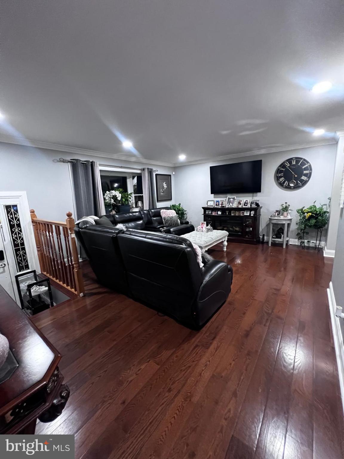 12715 Cabell Road Philadelphia, PA 19154 - Photo 18 of 31 Modern elegance in a cozy living space.