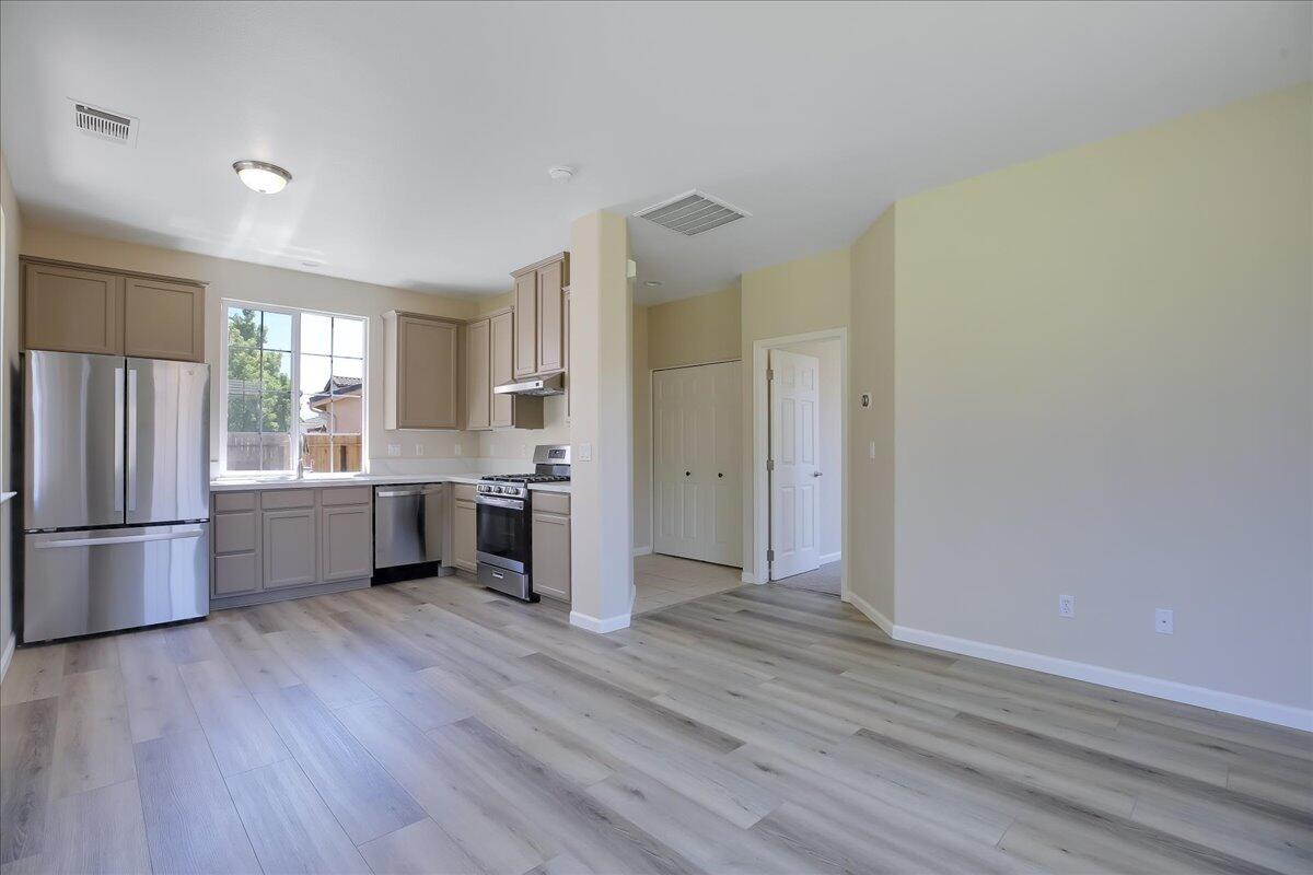 321 Alder Lane Buellton, CA 93427 - Photo 35 of 42 GH Living & Kitchen