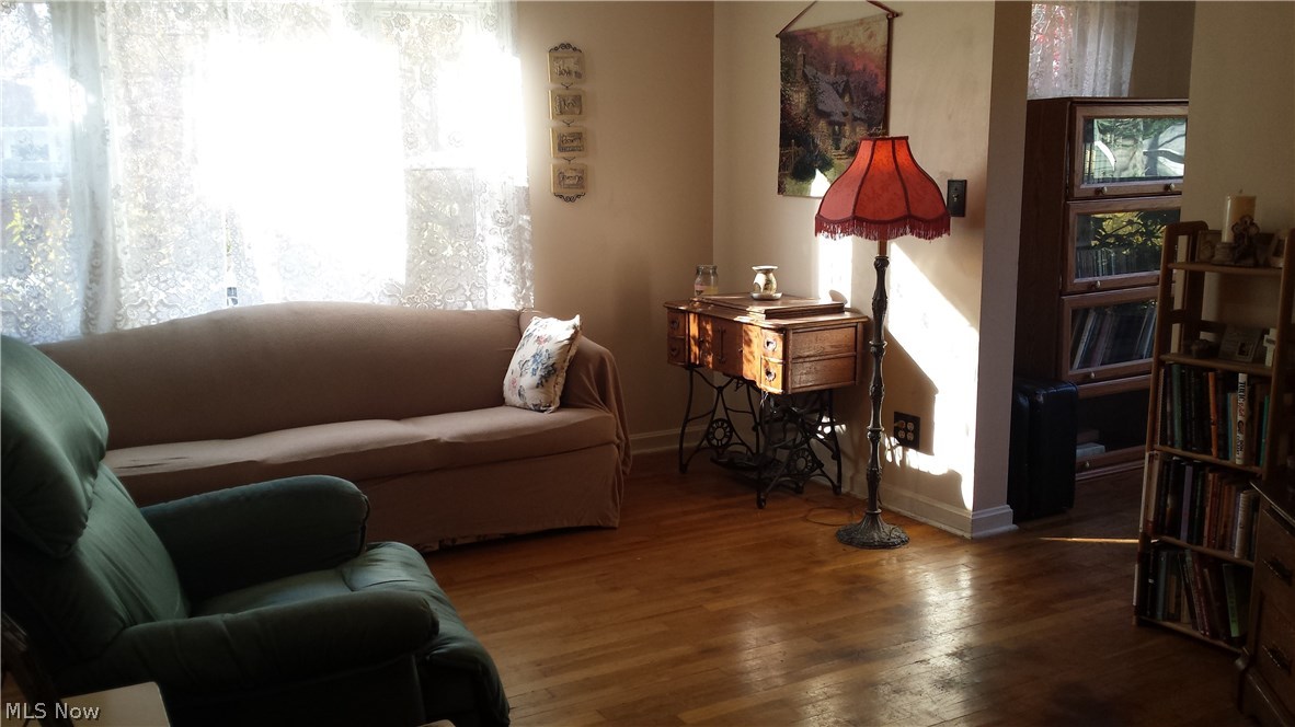196 Overlook Road Painesville, OH 44077 - Photo 2 of 12 Gallery Image 2