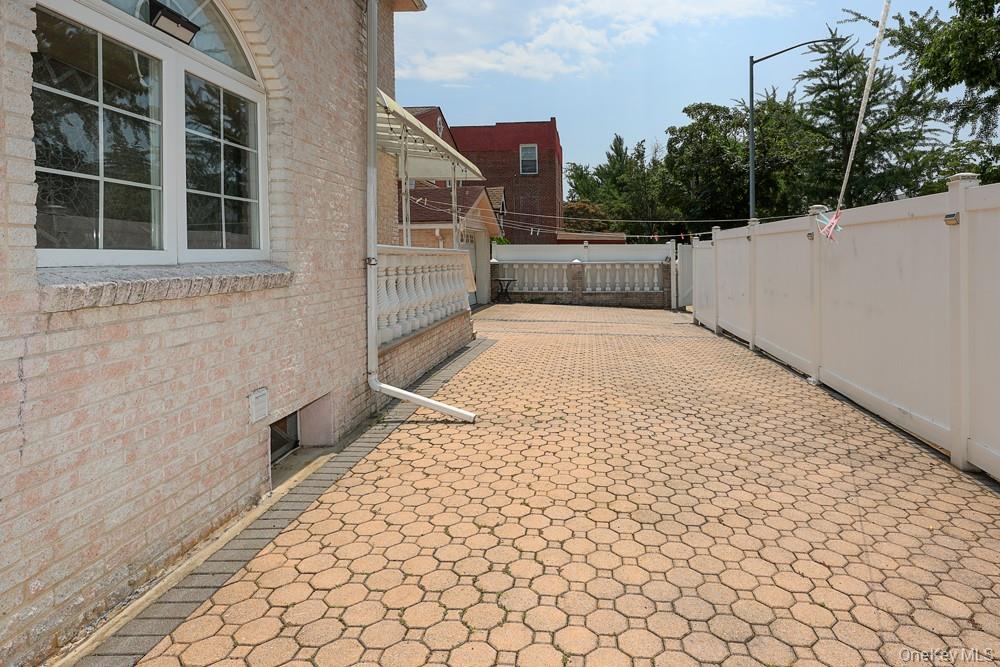 265-04 79th Avenue Queens, NY 11004 - Photo 32 of 39 Gallery Image 32
