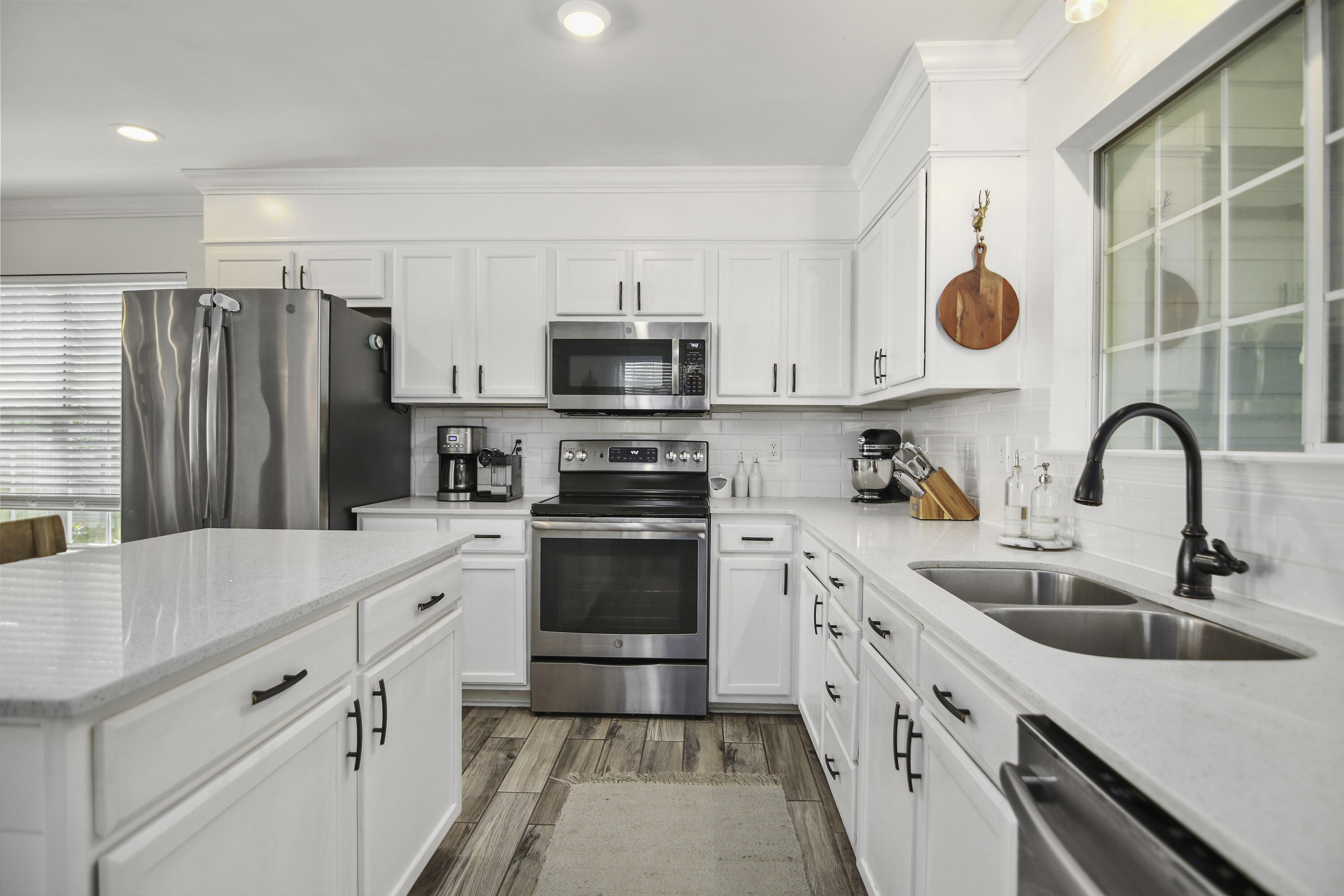 1941 Davant Circle Mount Pleasant, SC 29464 - Photo 11 of 30 1941DavantCir-CasaVerdeMedialLLC37