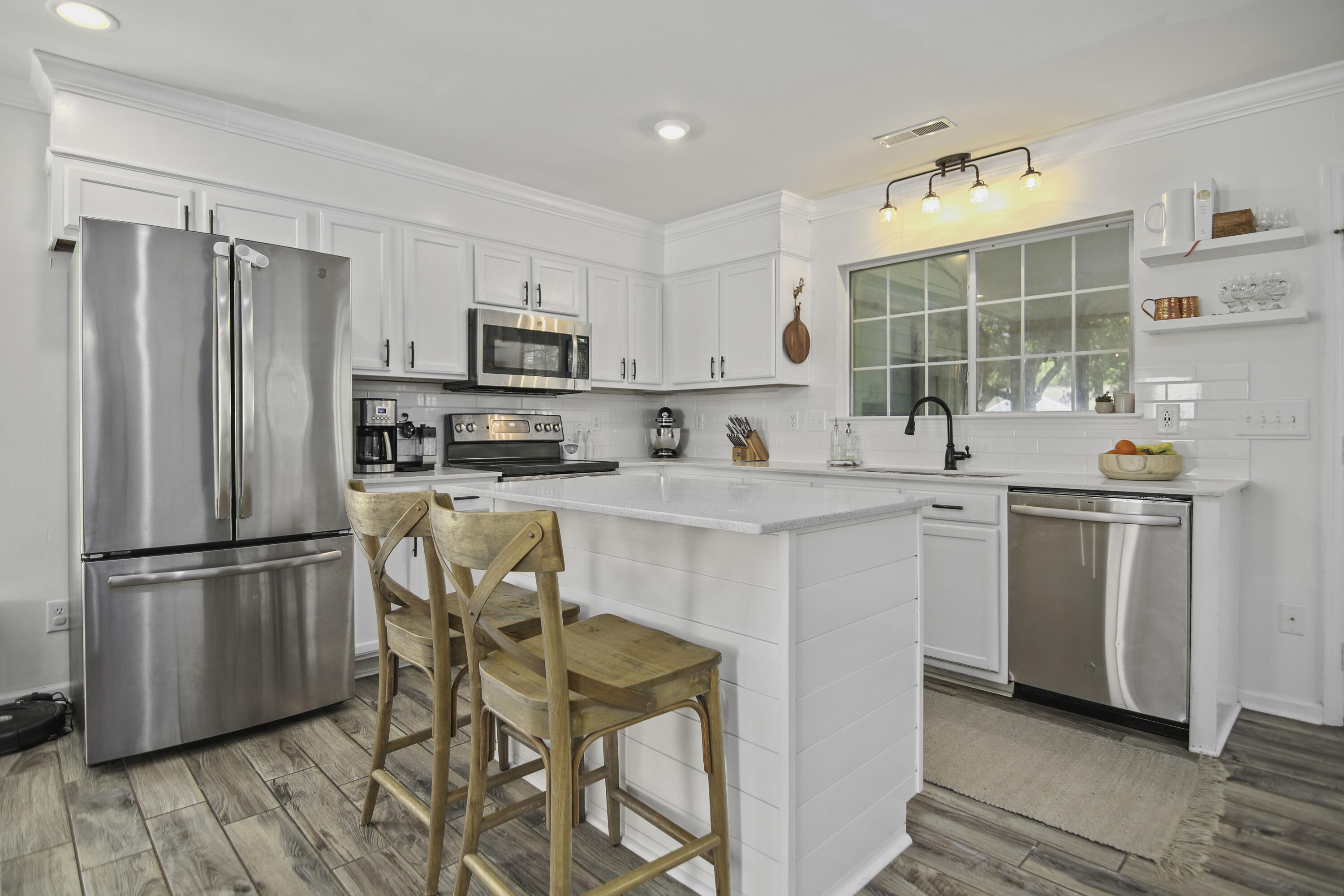 1941 Davant Circle Mount Pleasant, SC 29464 - Photo 9 of 30 1941DavantCir-CasaVerdeMedialLLC31