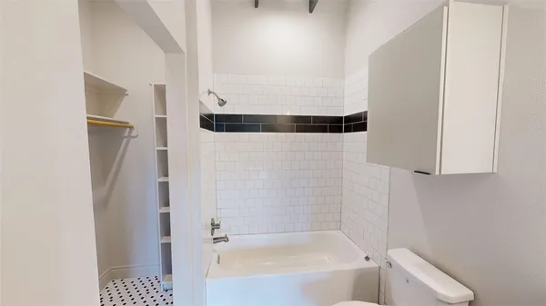 $1,275 | 305 West 27th Street, Unit 332, Bryan, TX 77803
