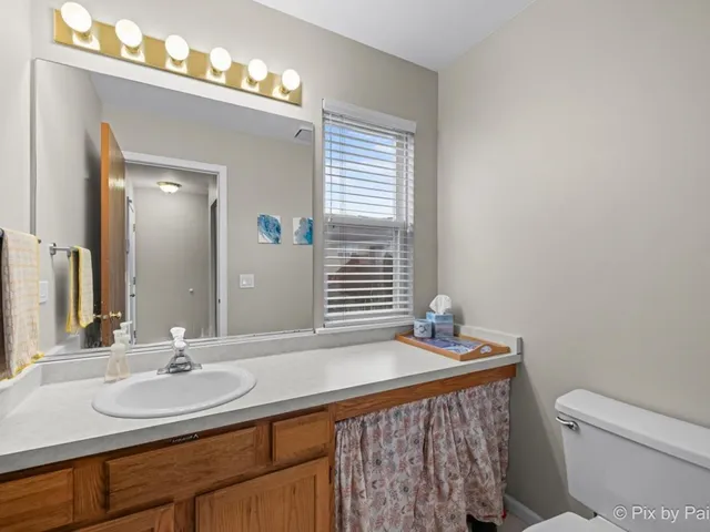 $369,900 | 1115 Apple Hill Court, Elgin, IL 60120