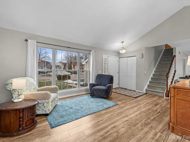 $369,900 | 1115 Apple Hill Court, Elgin, IL 60120