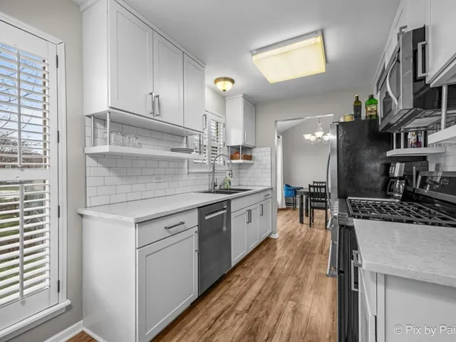 $369,900 | 1115 Apple Hill Court, Elgin, IL 60120