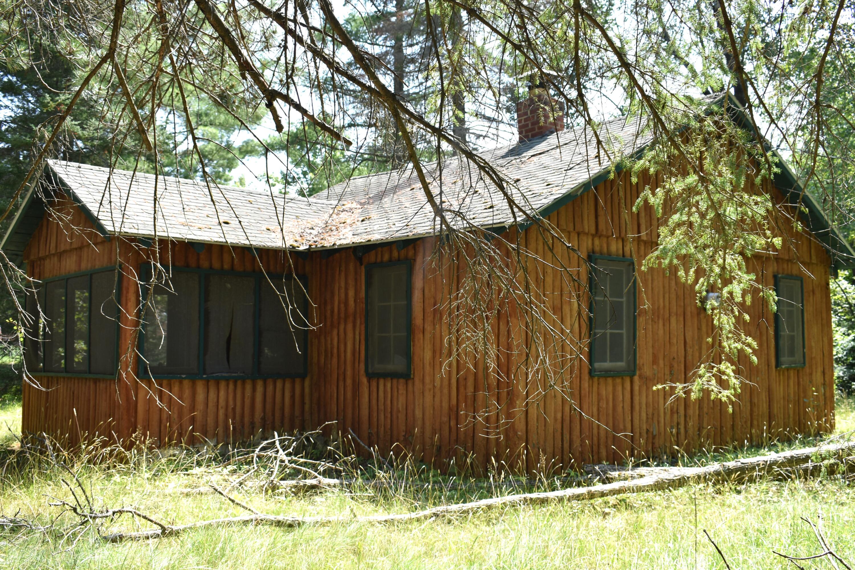 1413 North Black River Road Cheboygan, MI 49721 - Photo 1 of 16 Gallery Image 1