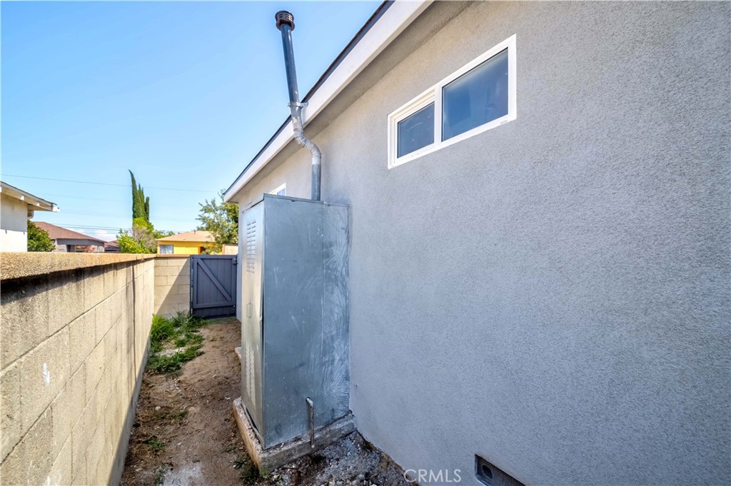 4569 Whitney Drive El Monte, CA 91731 - Photo 37 of 41 a view of a backyard with pathway