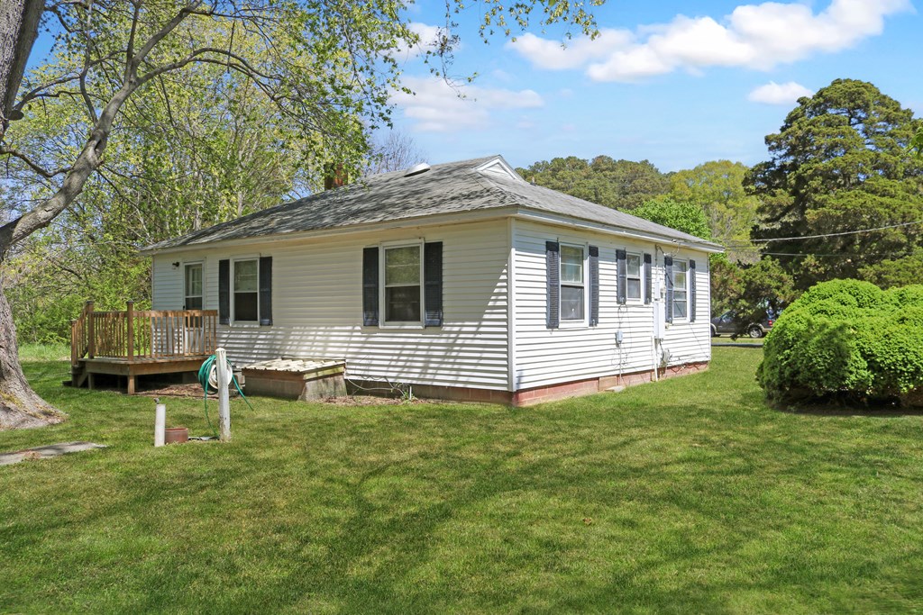 22622 Lee Mont Road Parksley, VA 23421 - Photo 4 of 26
