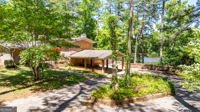 $650,000 | 8 Canterbury Drive, Newnan, GA 30263