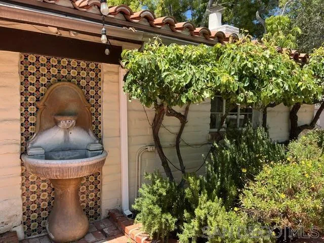 5331 La Glorieta Rancho Santa Fe, CA 92067 - Photo 3 of 8
