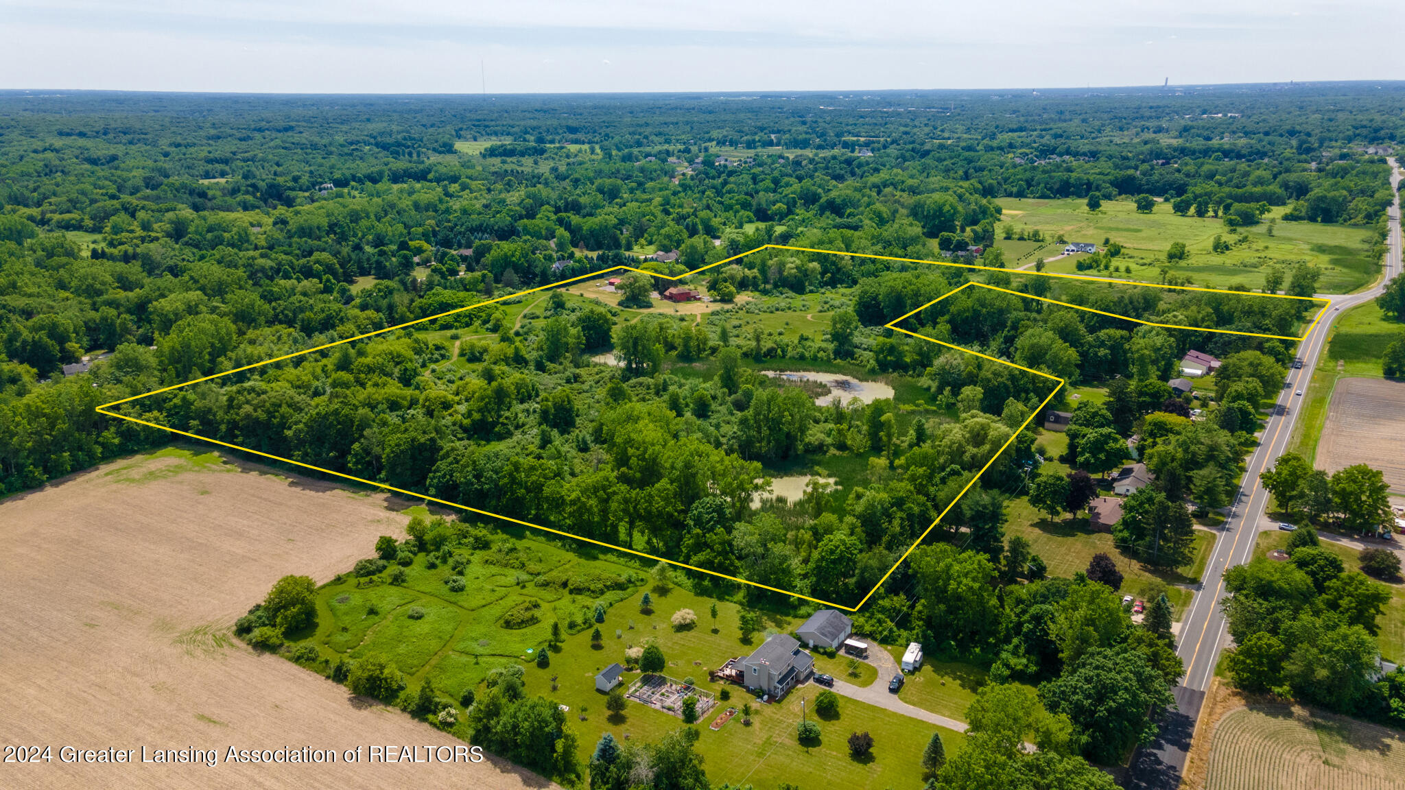 5510 Meridian Road Haslett, MI 48840 - Photo 74 of 93 5510_Meridian_BROCK-22