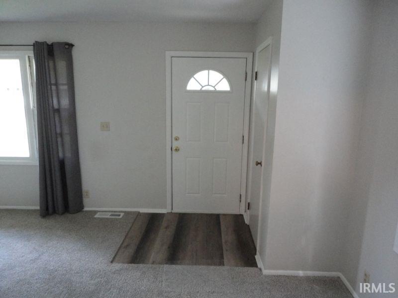 601 North Shellbark Road Muncie, IN 47304 - Photo 2 of 35