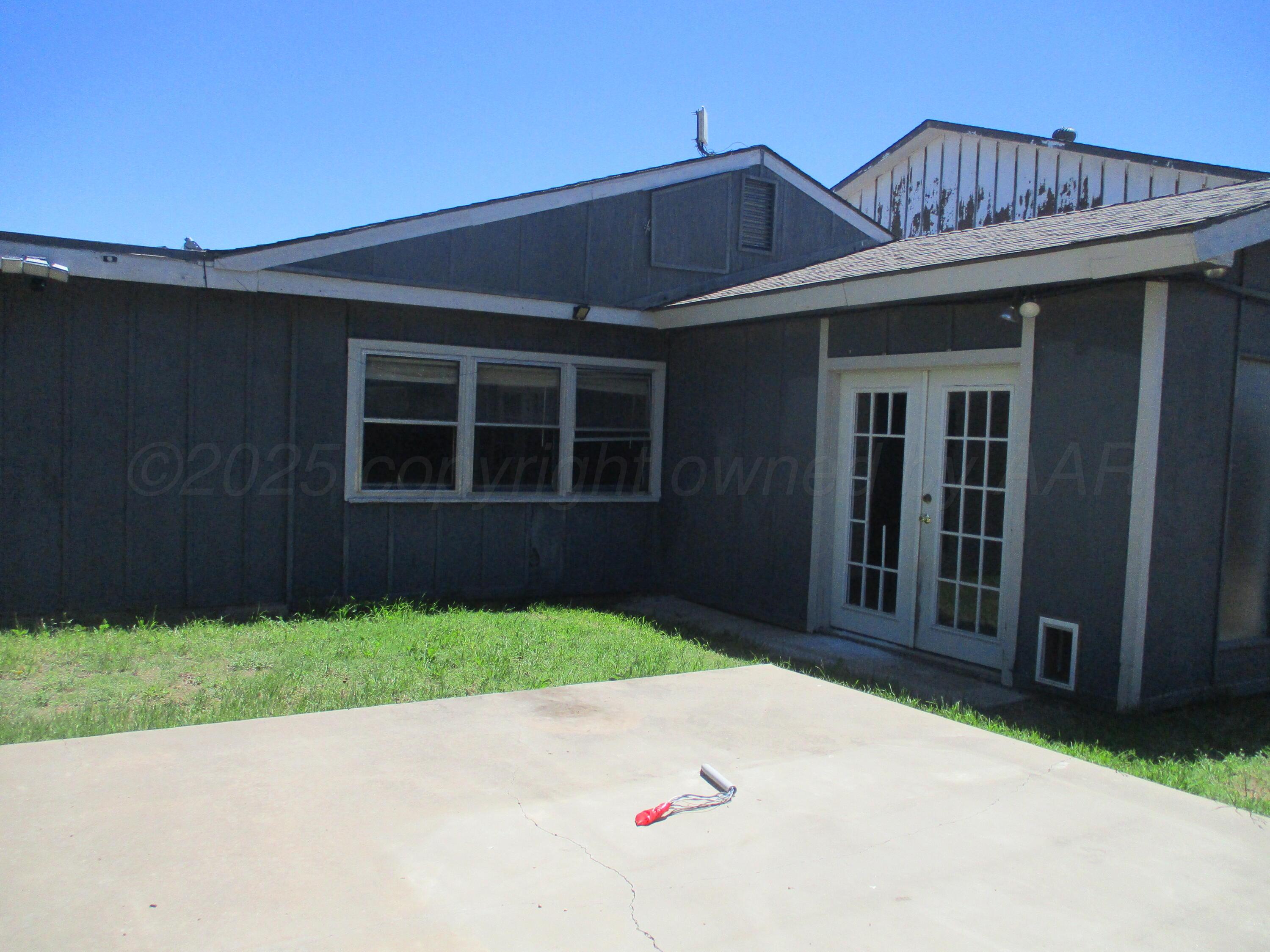 1502 Lancelot Street Borger, TX 79007 - Photo 13 of 16 Rear of Property