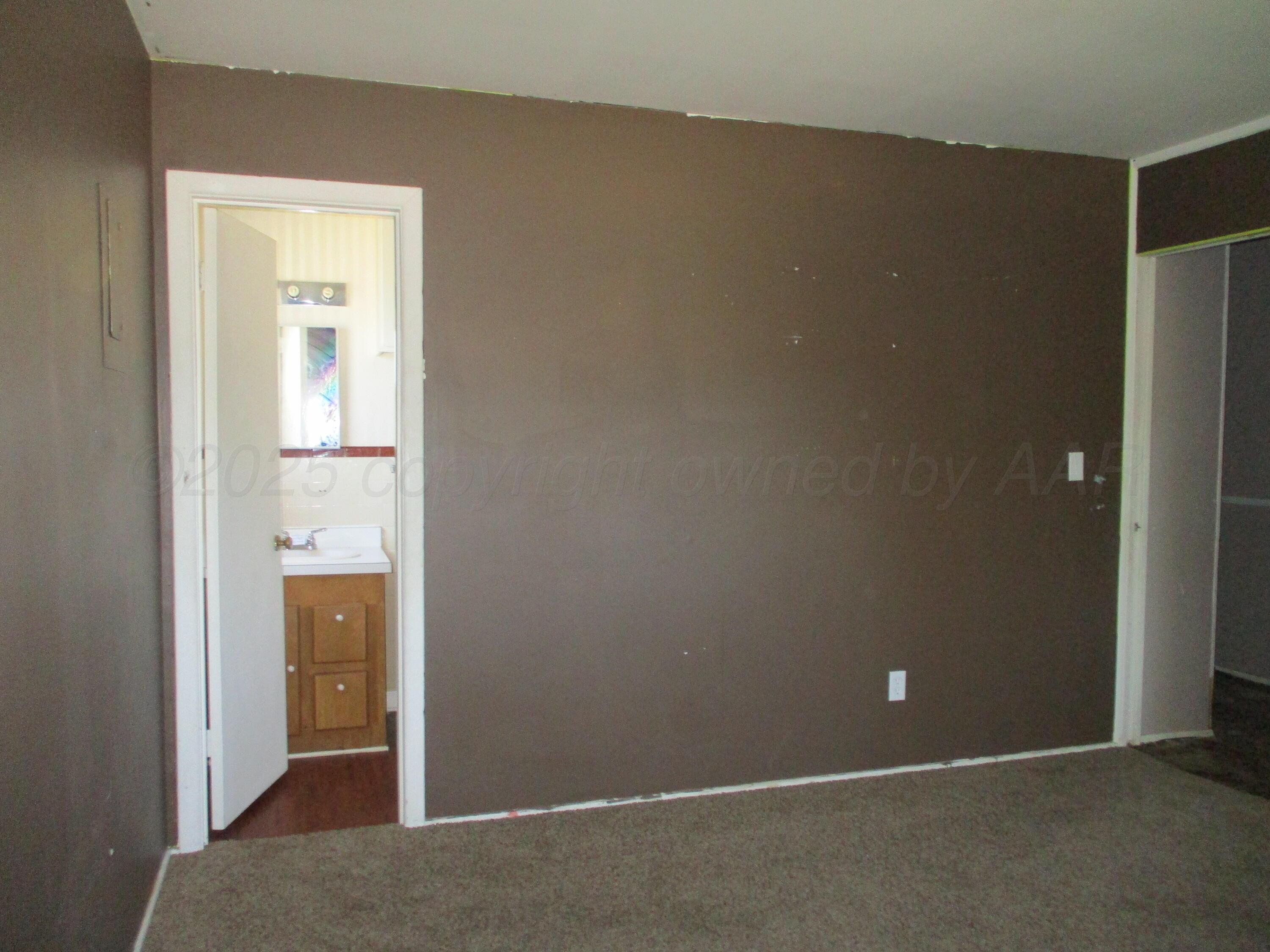 1502 Lancelot Street Borger, TX 79007 - Photo 6 of 16 Master Bedroom v2