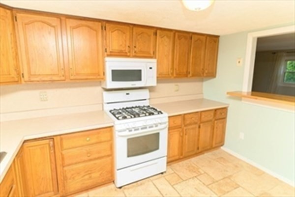 10 Fair Oaks Road, Unit 10 Plymouth, MA 02360 - Photo 5 of 10 Gallery Image 5