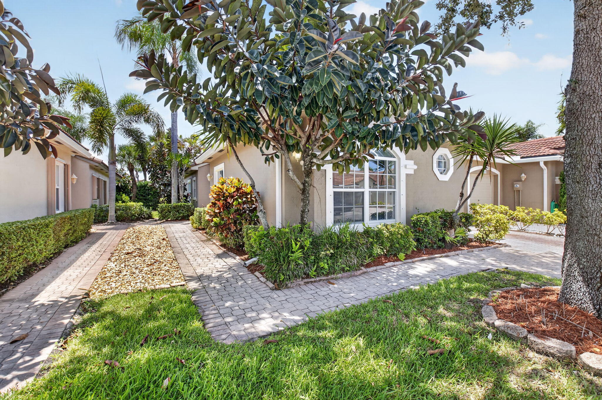 8410 Vía Serena Boca Raton, FL 33433 - Photo 2 of 40 3-web-or-mls-DSC_1787