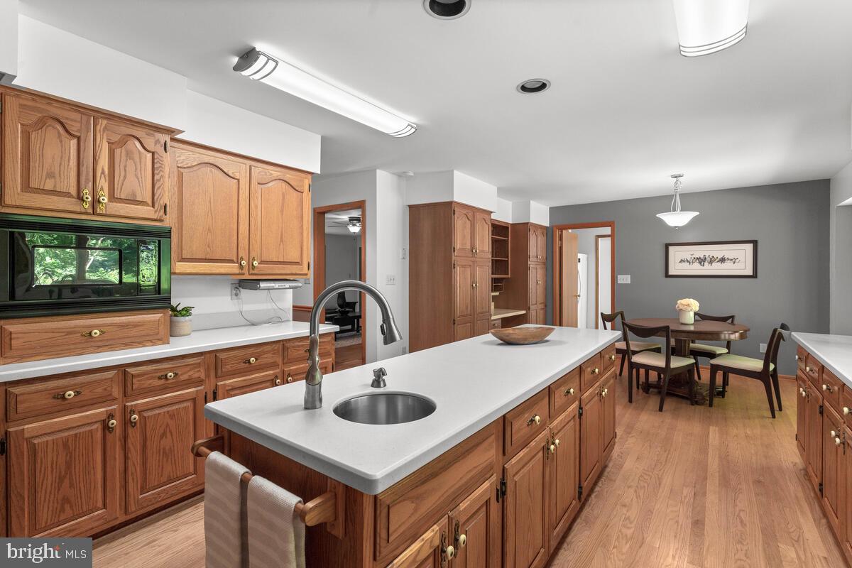 5300 Griffith Road Gaithersburg, MD 20882 - Photo 22 of 76 Gallery Image 22