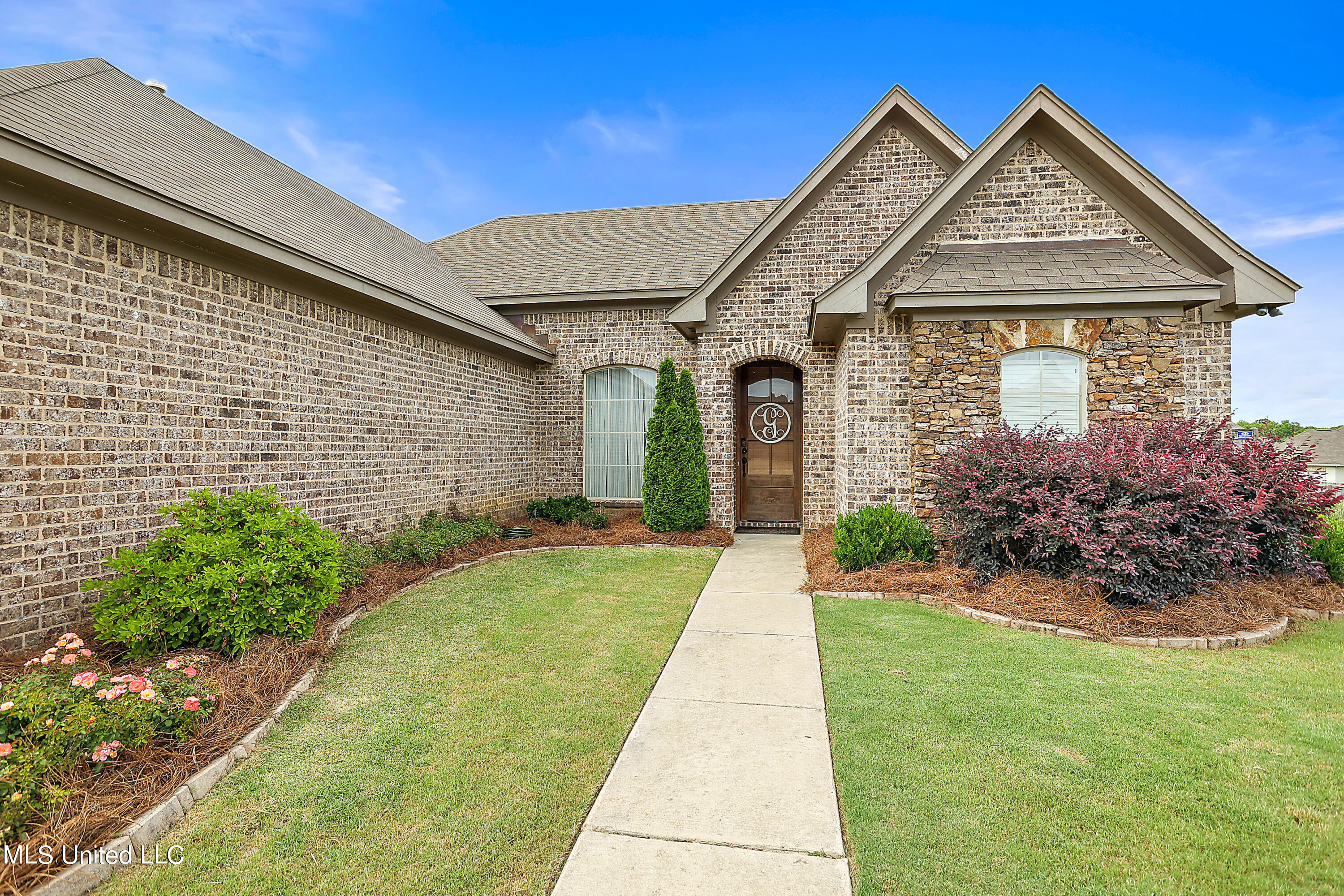 216 Greenfield Ridge Drive Brandon, MS 39042 - Photo 2 of 29 04-216 Greenfield Ridge Dr