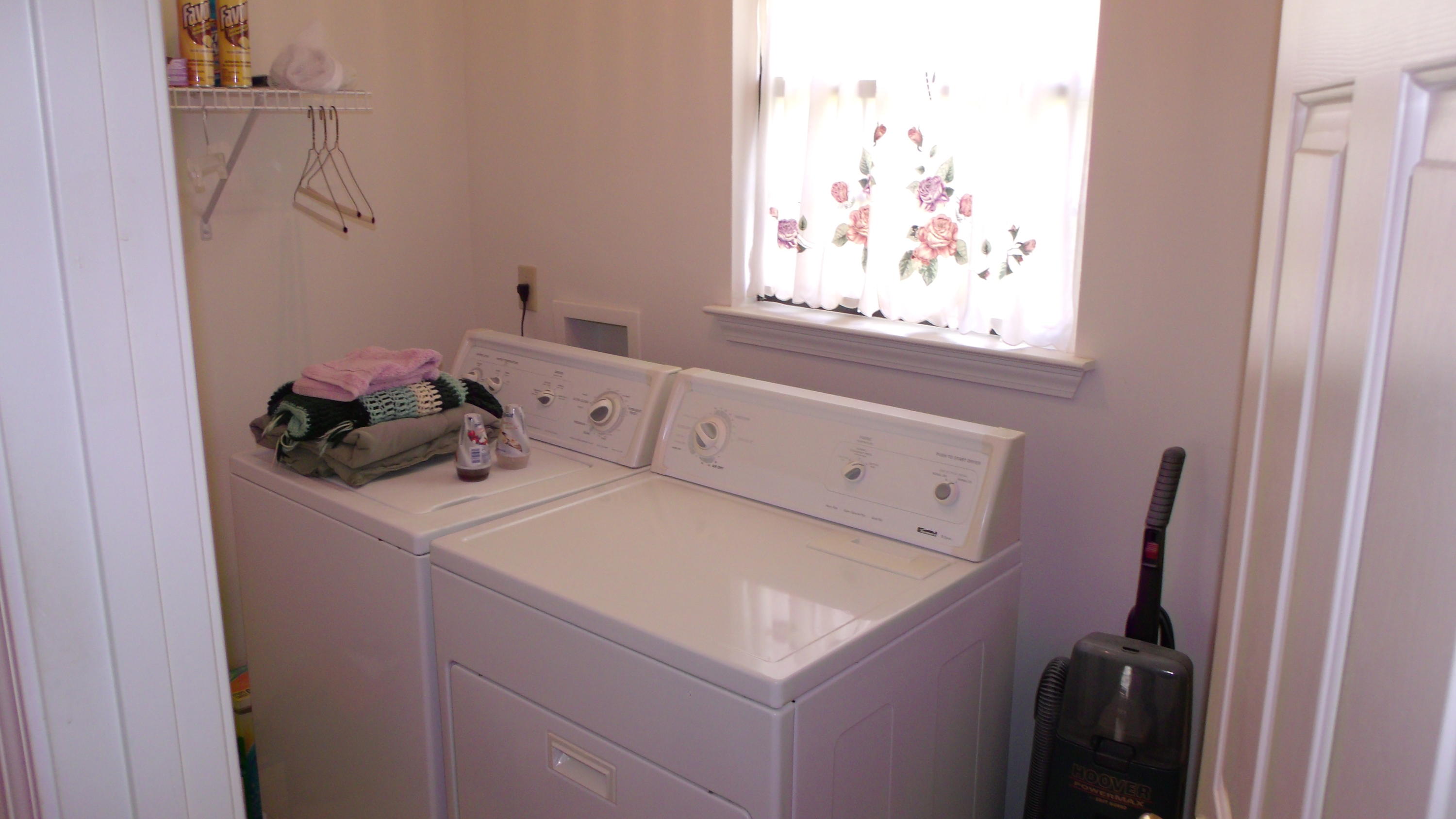 5918 Jack Stokes Road Baker, FL 32531 - Photo 14 of 23 a utility room with dryer and washer