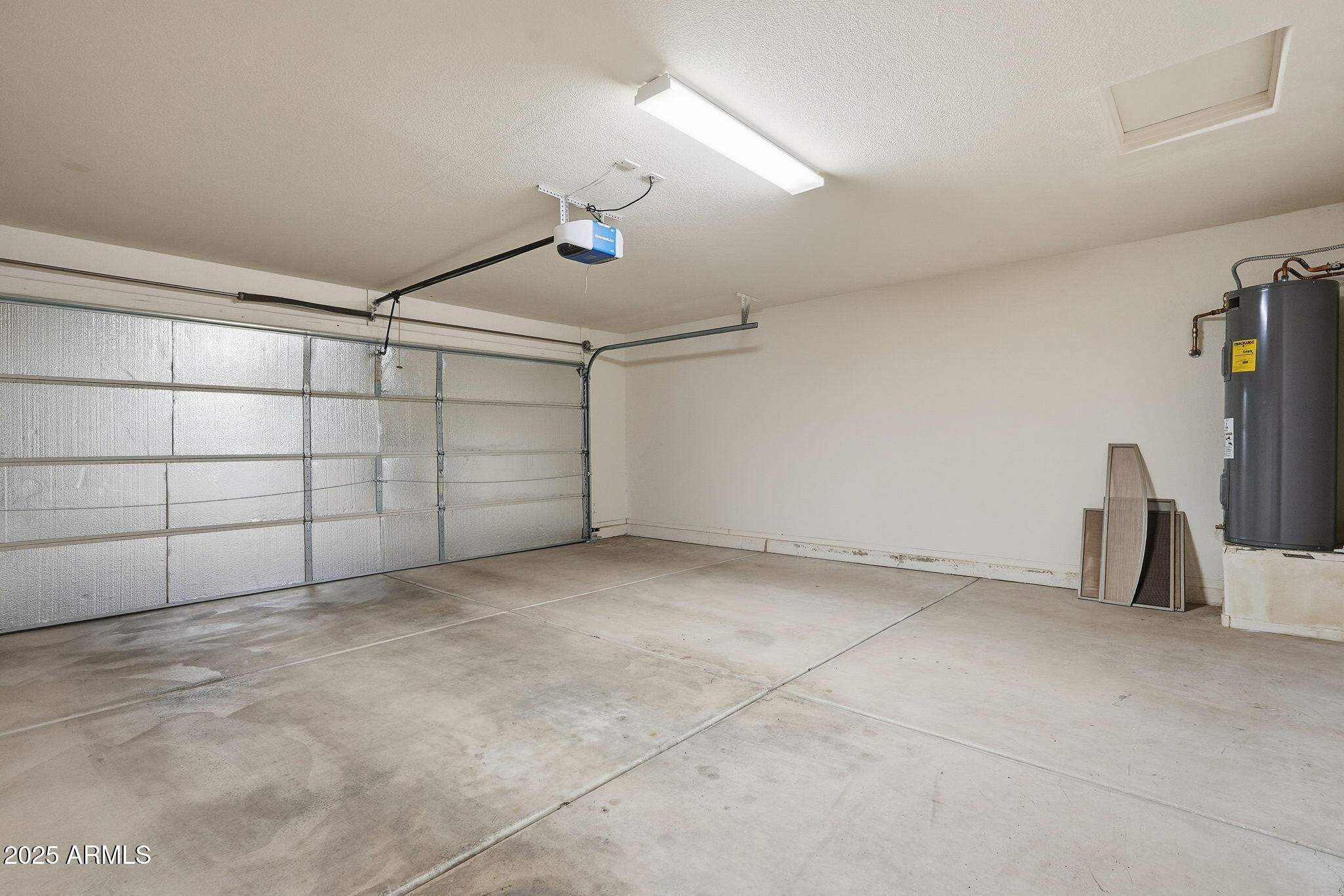 2101 South Meridian Road, Unit 354 Apache Junction, AZ 85120 - Photo 30 of 50 a view of a garage
