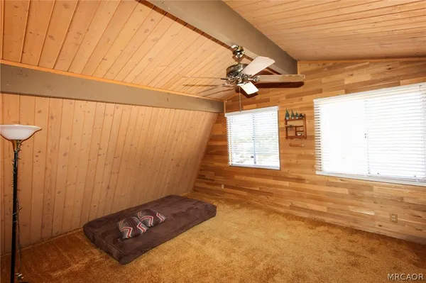 $1,600 | 692 San Bernardino Avenue, Sugarloaf, CA 92386