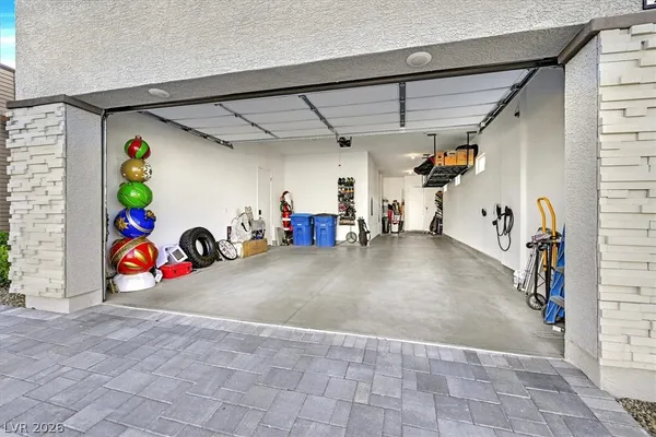 $2,149,000 | 2689 Pioneer Estates Court, Las Vegas, NV 89117