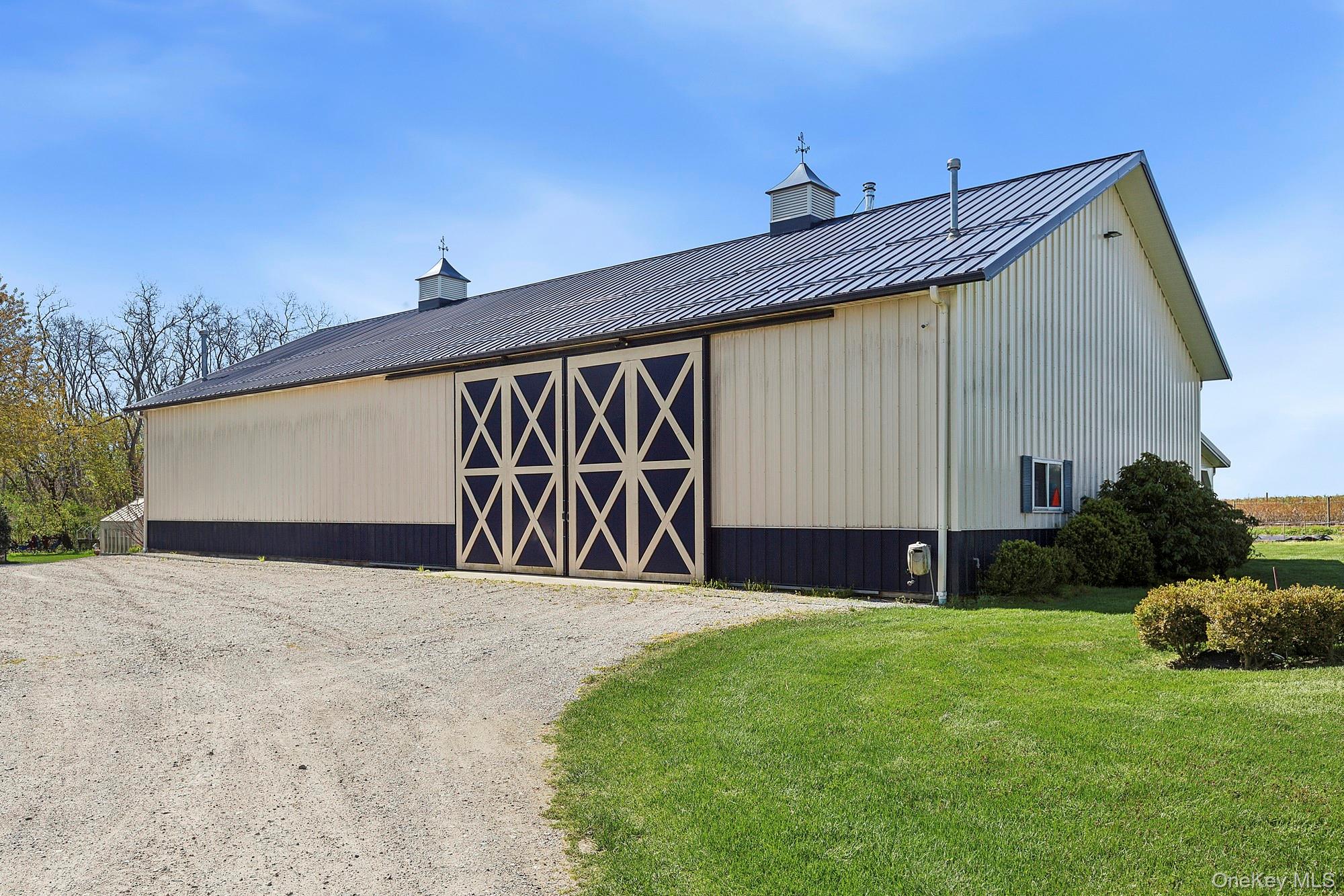 46975 Main Road Southold, NY 11971 - Photo 6 of 27