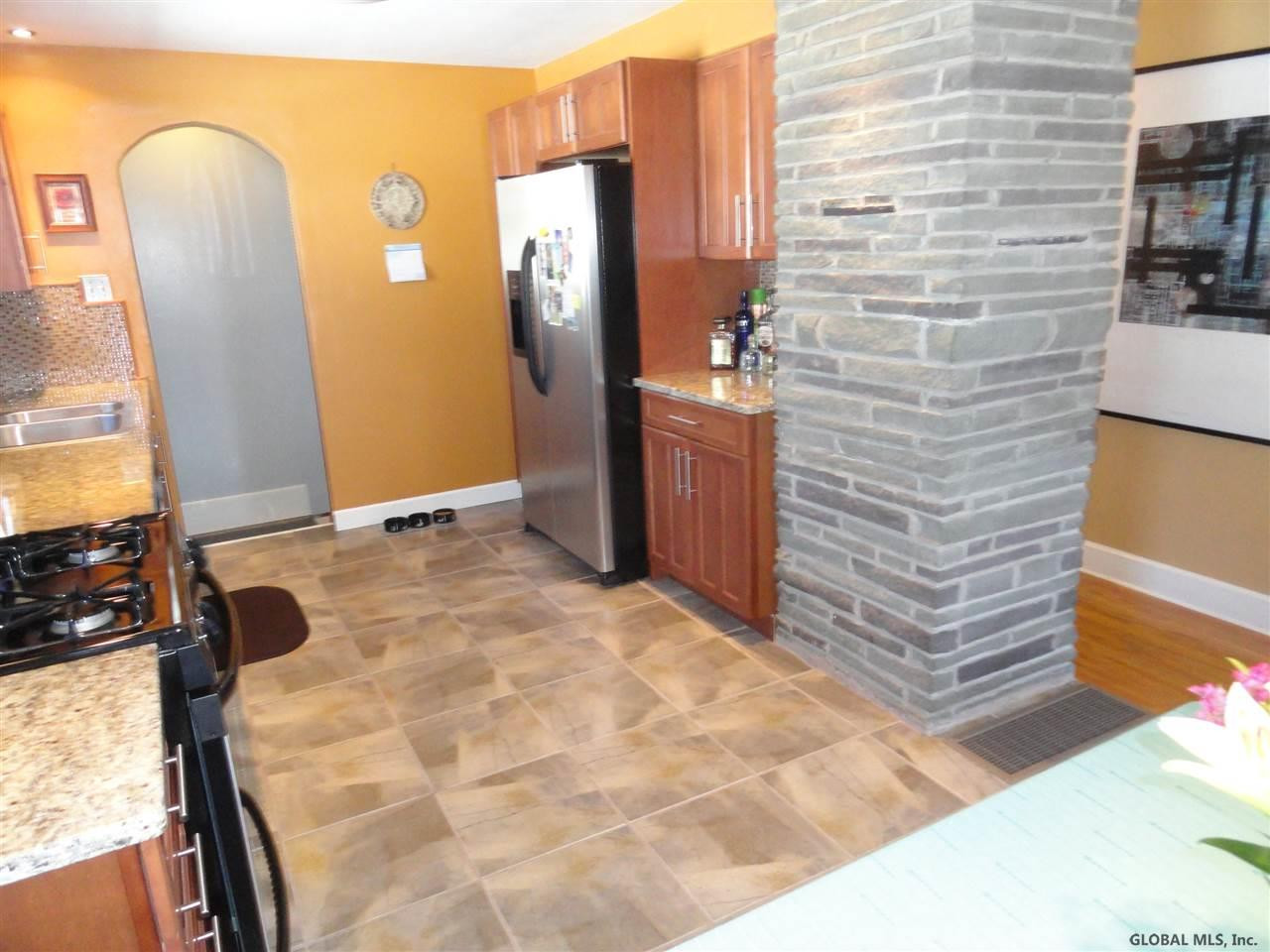 37 Linden Road Albany, NY 12208 - Photo 11 of 20 Photo 11