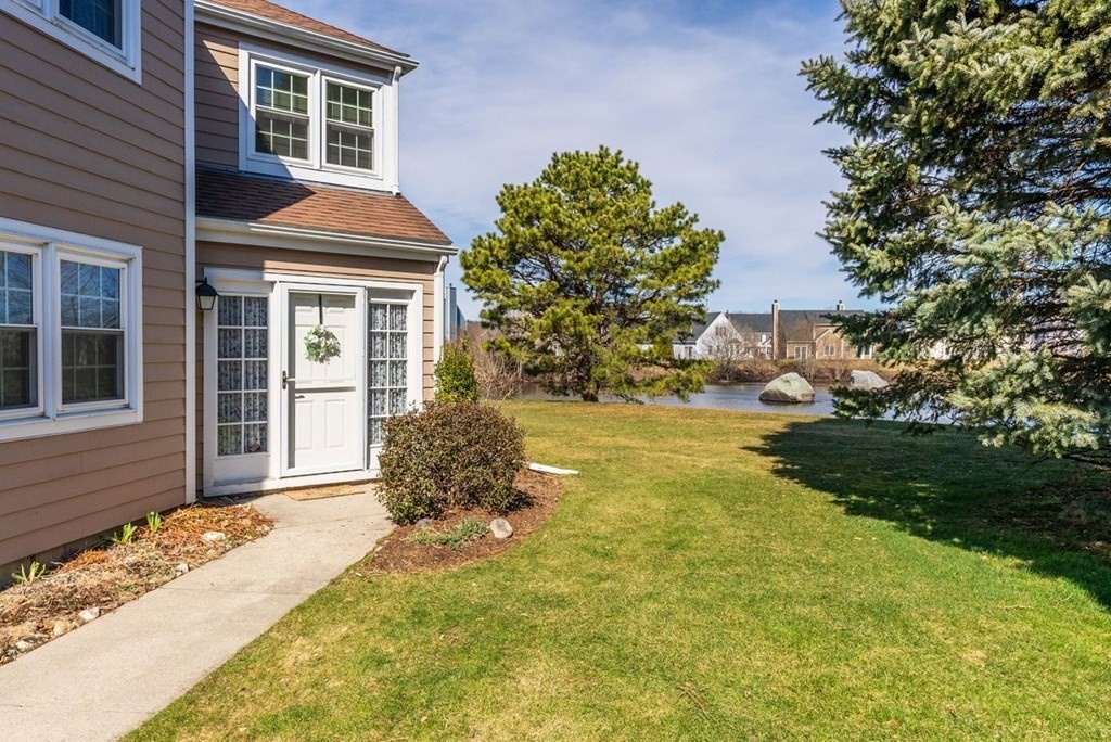 17 Merganser Way, Unit 17 Walpole, MA 02081 - Photo 1 of 26