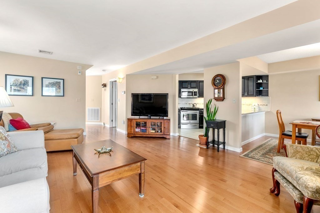 17 Merganser Way, Unit 17 Walpole, MA 02081 - Photo 3 of 26
