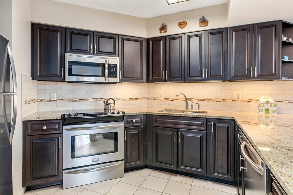 17 Merganser Way, Unit 17 Walpole, MA 02081 - Photo 8 of 26