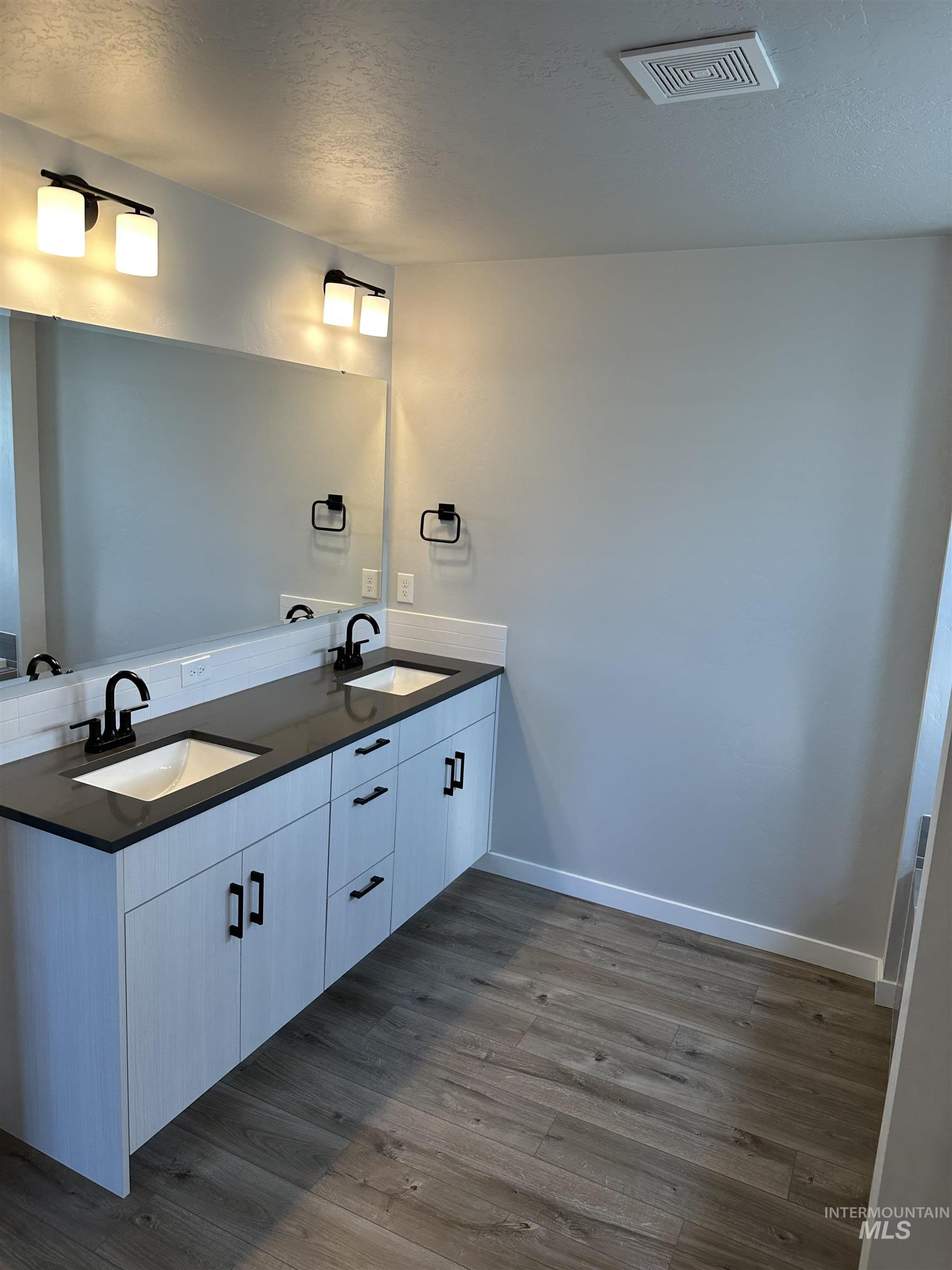 3039 South Alcamo Way Meridian, ID 83642 - Photo 15 of 20