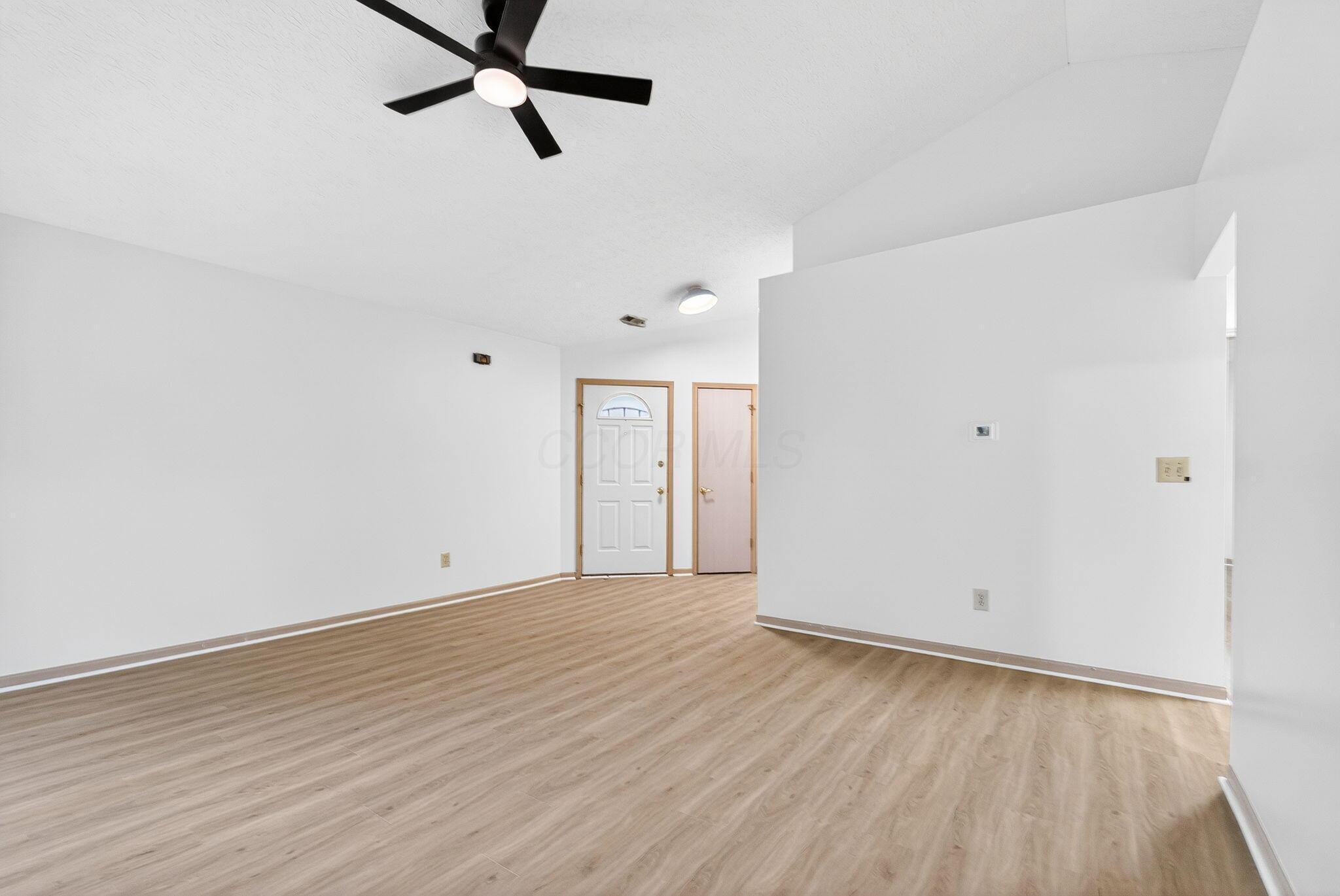 2064 Waymont Road Columbus, OH 43229 - Photo 8 of 31 2064 Waymont Rd (Interior)-4