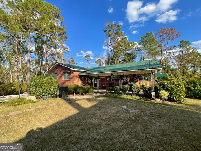 $219,000 | 13 3rd Avenue, Glenwood, GA 30428