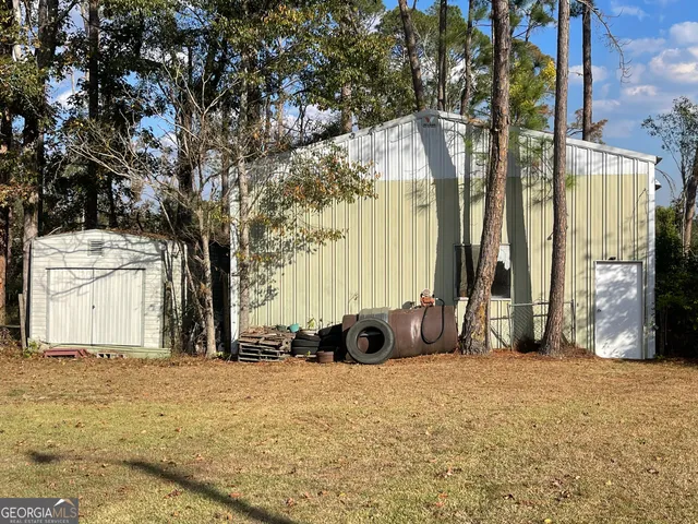 $219,000 | 13 3rd Avenue, Glenwood, GA 30428